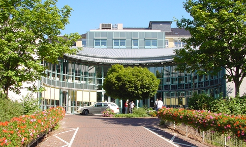 Im Jahre 2003 wurde die Schlaganfallstation in Seesen als eine überregionale „Stroke Unit“ zertifiziert. Dieses Zertifizierungsverfahren muss seither in regelmäßigen Abständen erneut durchlaufen werden. Foto: Asklepios Harzkliniken. 