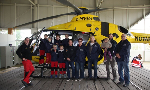 Die Kinderfeuerwehr Apelnstedt besuchte den Rettungshubschrauber Christoph 30. Foto: Privat