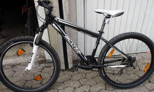 Die Polizei sucht Eigentümer zweier Mountainbikes. Dies ist Fahrrad 1. Foto: Polizei Goslar