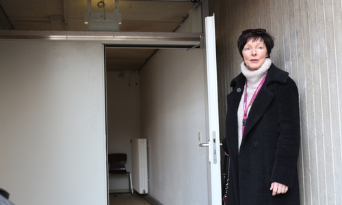  Brigitte Finze-Raulf, bei der Vorstellung der Unterkunft. 