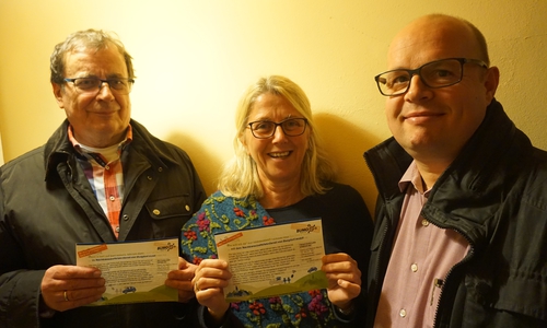 Dieter Hefner, Astrid Sonnemann-Pröhl und Alexander Kott gehören bereits zum Nachbarschafts-Fahrdienst in der Gemeinde Burgdorf. Foto: merkWATT GmbH