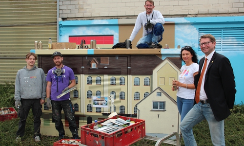 Die Rotband-Getreidemühle ist - zumindest als Kunstwerk - wieder auferstanden. Foto: Avacon AG 