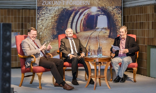 Der Berg rief bereits Diskutanten wie Bodo Ramelow (links) und Dr. Edmund Stoiber (Mitte) in die Waschkaue. Jetzt führen Martin Kind und Jörg Schmadtke die Diskussionsreihe fort. Foto:  Archivfoto, Benjamin Klingebiel