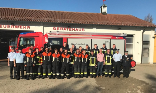 Gruppenfoto der Kameradinnen und Kameradinnen und Kameraden aus Großmehring und Groß Brunsrode. Quelle: Feuerwehr Groß Brunsrode