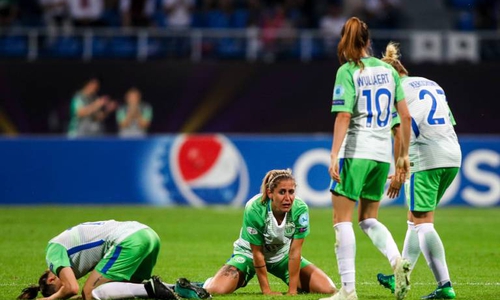 Die Enttäuschung nach der Finalniederlage war beim VfL Wolfsburg groß. Foto: Imago/GEPA pictures