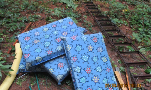 Der illegal entsorgte Müll. Foto: Polizei