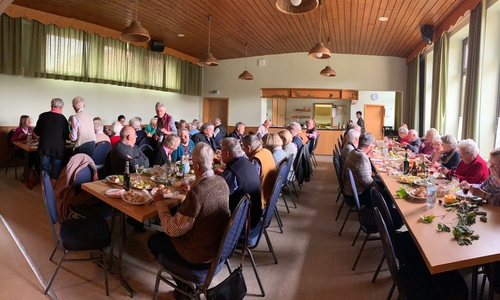 In Dorstadt feierten die Senioren das Weinfest. Fotos: Peter G. Matzuga