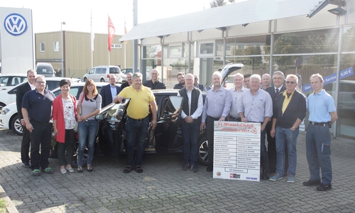 Verkehrswacht, Klinikum, DRK und die teilnehmenden Autohäuser, Werkstätten und viele weitere Partner freuen sich über viele Besucher, die sich und ihr Auto für den anstehenden Winter fit machen wollen. Foto: Marvin König