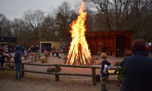 Osterfeuer auf dem Bauspielplatz Westhagen Foto: Stadt Wolfsburg