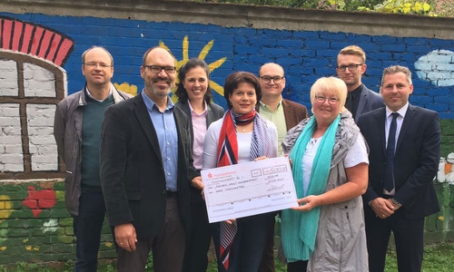 Roman Müller (Wernigerode Tourismus GmbH), Karl-Heinz Purucker (Evangelische Zentrum Kloster Drübeck), Antje Merker (Travel Charme Gothisches Haus),  Ute Döppelheuer (Harz TagungsPool), Wilfried Nicolaas Eulderink-Cattarius (relexa hotel Harz-Wald), Petra Lorek (Orientierungshaus „Rauhes Haus“), René Maue und Björn Rosenberg (HKK Hotel Wernigerode). Foto: Harzer Tourismusverband e.V.