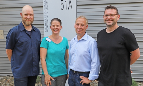 Informierten zum Thema Schmerz: Ergotherapeut Sebastian Giese, Psychologin Dr. Léonie Kerper, Neurologe und Psychiater Dr. Peter Cordes und Dr. Nils Beiser, Leiter der Schmerzmedizin. Foto: Städtisches Klinikum Wolfenbüttel 