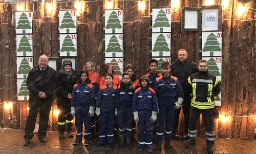 Die feuerwehr heiningen lädt zum Adventskalender ein. Foto: Presseteam FF SG Oderwald – Felix Kunze