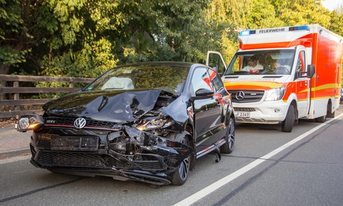 Vier Personen wurden bei dem Auffahrunfall verletzt. Fotos: Rudolf Karliczek