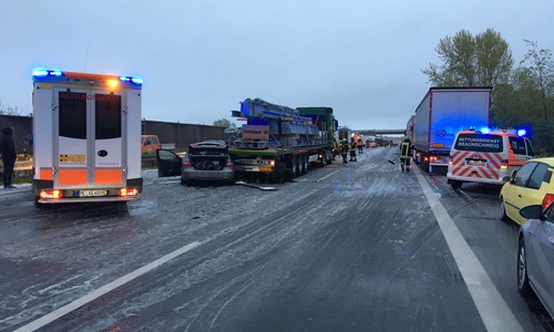 Auf der A2 kam es zu einem Massenunfall. Fotos: aktuell24/BM