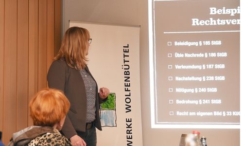 Die Unternehmerfrauen informierten sich zum Thema Cybermobbing. Foto: Privat