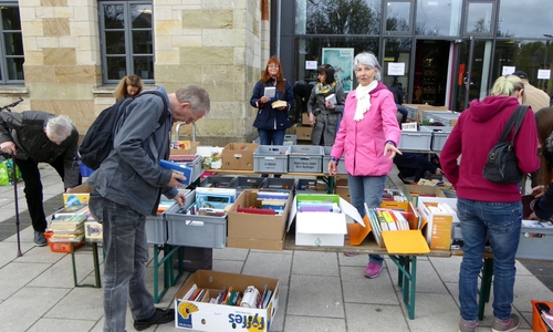 Der Bücherflohmarkt im vergangenen Jahr. Foto: Stadtbücherei