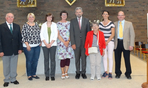 Der neue Kirchenvorstand der Kirchengemeinde St. Thomas Wolfenbüttel, v.l.n.r.: Siegfried Stübig, Evelyn Samwer, Dr. Christine Neumann, Karin Meyer, Thomas Raedler, Elisabeth Berndt, Melanie Achilles und Jürgen Schreyer. Fotos: A. Riekeberg 