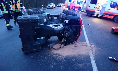 Wie durch ein Wunder wurde der Quad-Fahrer bei dem Chrash nur leicht verletzt. Foto: Feuerwehr Vechelde / Daniel Goebel