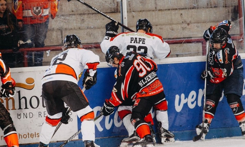 Im Testspiel gegen die Hannover Scorpions taten sich die Harzer Falken schwer. Foto: www.nordstadtlicht.com
