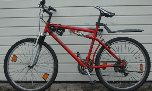 Dieses geklaute Fahrrad fand die Polizei. Nun sucht sie den Besitzer. Foto: Polizei