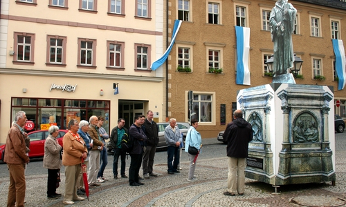Auf dem Foto: Da das Original renoviert wir, konnte nur eine Kopie von Luthers Denkmal besichtigt werden. Foto: privat