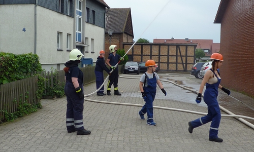 Jugendfeuerwehr Leinde übt den Ernstfall. Foto: Privat
