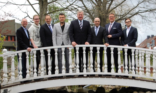 Jan Sibbersen, Manuel Schwonberg, Henning Otte MdB, Christoph-Michael Molnar, Dr. Bernd Althusmann, Peter Kassel, Michael Grosse-Brömer MdB, Dennis Leipelt. Foto: CDU