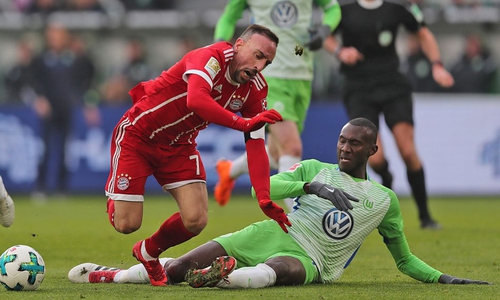 Der FC Bayern München kommt wohl noch etwas zu früh für Josuha Guilavogui (re.). Foto: Agentur Hübner/Archiv