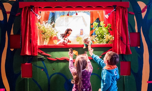 „Rotkäppchen und der Wolf“ im Paul-Lincke-Saal. Foto: HAHNENKLEE tourismus marketing GmbH