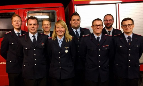 P. Krause, J. Hellfeier, M. Krause, N. Pochert, F. Markgraf, D. Kohnert, M. Fricke, und L. Kottke bilden das neue Kommando. Foto: Freiwillige Feuerwehr Salzdahlum