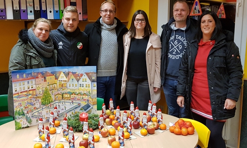 Daniela Schenkel, Justin Köhler, Marius Schenkel, Stine Herdin, Alexander Smikowski und Heike Smikowski (v. li.). Es fehlen Maren Wegener und Familie Kaysal. Foto: Marius Schenkel