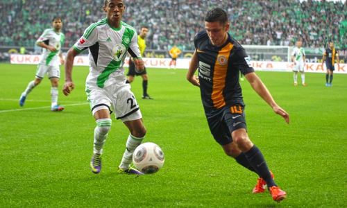 Einmalige Konstellation: Mit hoher Wahrscheinlichkeit kommt es zur Relegation zwischen Eintracht Braunschweig und dem VfL Wolfsburg. Foto: Frank Vollmer