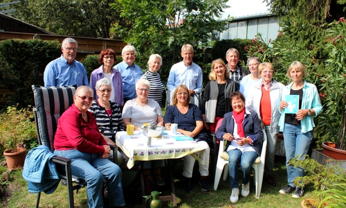 Leiterin Maria Hauck (rechts) teilte die neuen Termine mit
Foto: Bernd-Uwe Meyer
