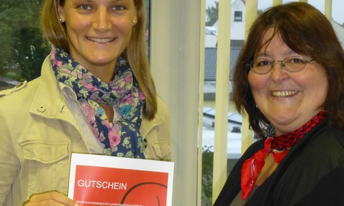 Frau Julia Strzoda aus Braunschweig hat den Hauptpreis gewonnen. Foto: Privat