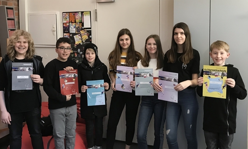 Ihre Zertifikate konnten sich die Schüler am Rechner selbst zusammenstellen. Foto: PeineMarketing