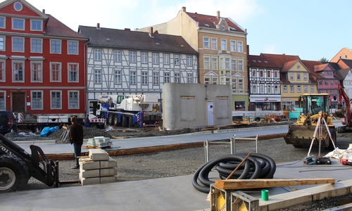 Auf dem Kornmarkt wurde nun das Toilettenhäusschen aufgestellt. Foto: Jan Borner