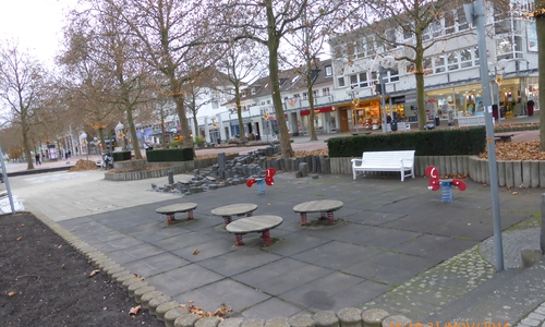 Die Spielfläche am Alvar Aalto-Kulturhaus wird erneuert. Foto: Stadt Wolfsburg