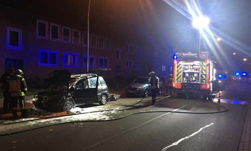 Im Oktober brannte in der Swindonstraße ein Hybridfahrzeug. Foto: Alexander Dontscheff
