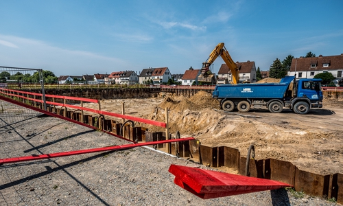 Seit dem Spatenstich am 9. Juni ist schon einiges geschehen. Foto: NEULAND