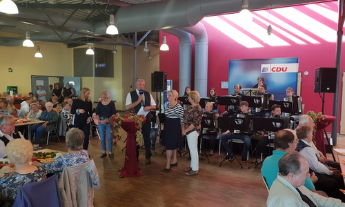 240 Seniorinnen und Senioren folgten der Einladung zum traditionellen Erntefest in der Lindenhalle. Foto: CDU-Kreisverband Wolfenbüttel
