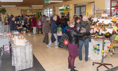60 Künstler stellen beim Raabetag ihre Arbeiten aus. Fotos: Tanja Bischoff