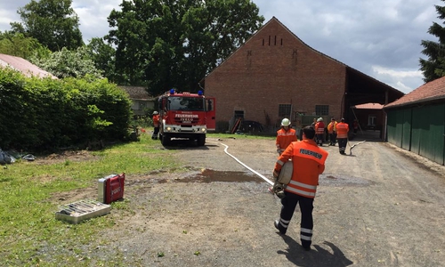 Der Brand in Edemissen war schnell unter Kontrolle. Foto: Nino Milizia