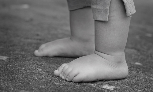 Das Kind konnte von den Erzieherinnen schnell gerettet werden. Symbolbild: Pixabay