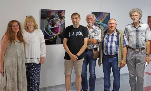 Bereits zum dritten Mal stellen die Mitglieder der Fotogruppe „Blende 38“ ihre neuesten Werke im Städtischen Klinikum aus. Foto: Städtisches Klinikum Wolfenbüttel