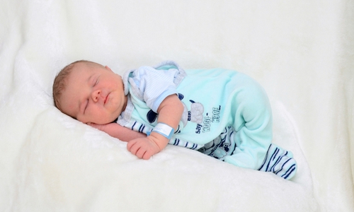 Willkommen, Maximilian. Foto: babysmile24.de
