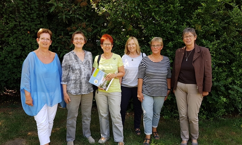 Claudia Dreischhoff (Leiterin des "Kifaz") - Ille Schneider, Dörthe Weddige Degenhard, Elke Wesche, Inge Ermert und Roswitha Börst (alle ASF) Foto: Arbeitsgemeinschaft Sozialdemokratischer Frauen
Wolfenbüttel