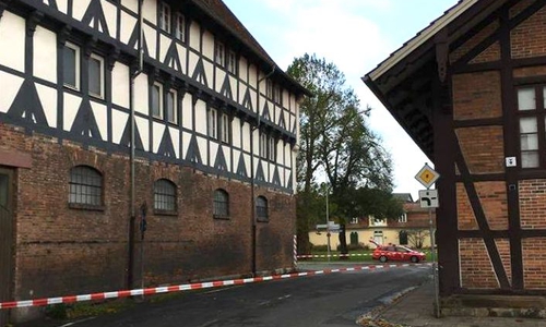 Die Durchfahrt zwischen dem ehemaligen Kornspeicher und dem Bürgermuseum ist derzeit gesperrt. Symbolfoto: Archiv