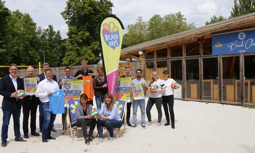 André Kullmann (BARMER), Axel Steinkampf-Sommer (APEX Steuerberatungsgeselleschaft), Stadtrat Thorsten Drahn, Steffen Ziegler (FICOSA International), Daniel de Wall (Hofbrauhaus Wolters), Nina Heptner (KOMM Beach Club), Hendrik Schultze (Easy Fitness), Katrin Ehlers (Physiotherapie Ehlers-Homes), Organisatorin Sabine Gerlach (Stadt Wolfenbüttel), Tim Soldan und Timo Ventroni (DECATHLON), Jennifer Müller und Barbara Beine (Ostfalia). Foto: Stadt Wolfenbüttel