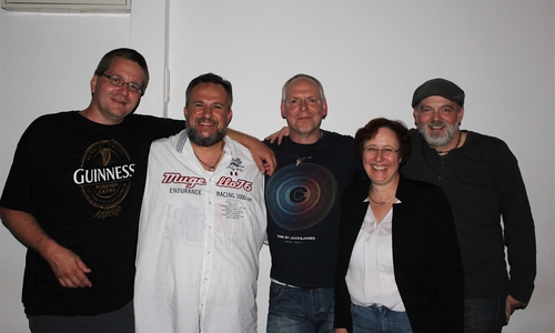 Retteten als Ärzte auf dem Christoph 30 und im bodengebundenen Rettungsdienst so manches Lebes: Dr. Tobias Hoffmann, Boris Hohl, Jörg Mardner, Dr. Elisabeth Bögner und Kai Wolff. Foto: privat