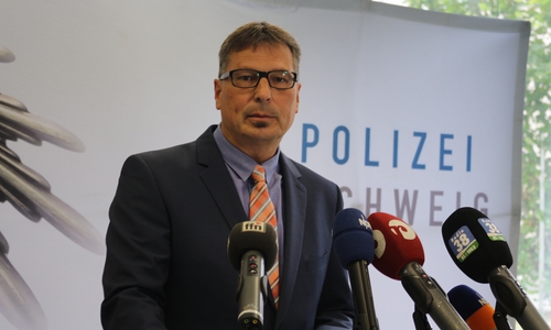 Braunschweigs Polizeipräsident Michael Pientka erklärte nun, dass er nicht von seinem Amt zurücktreten werde. Foto: Werner Heise 